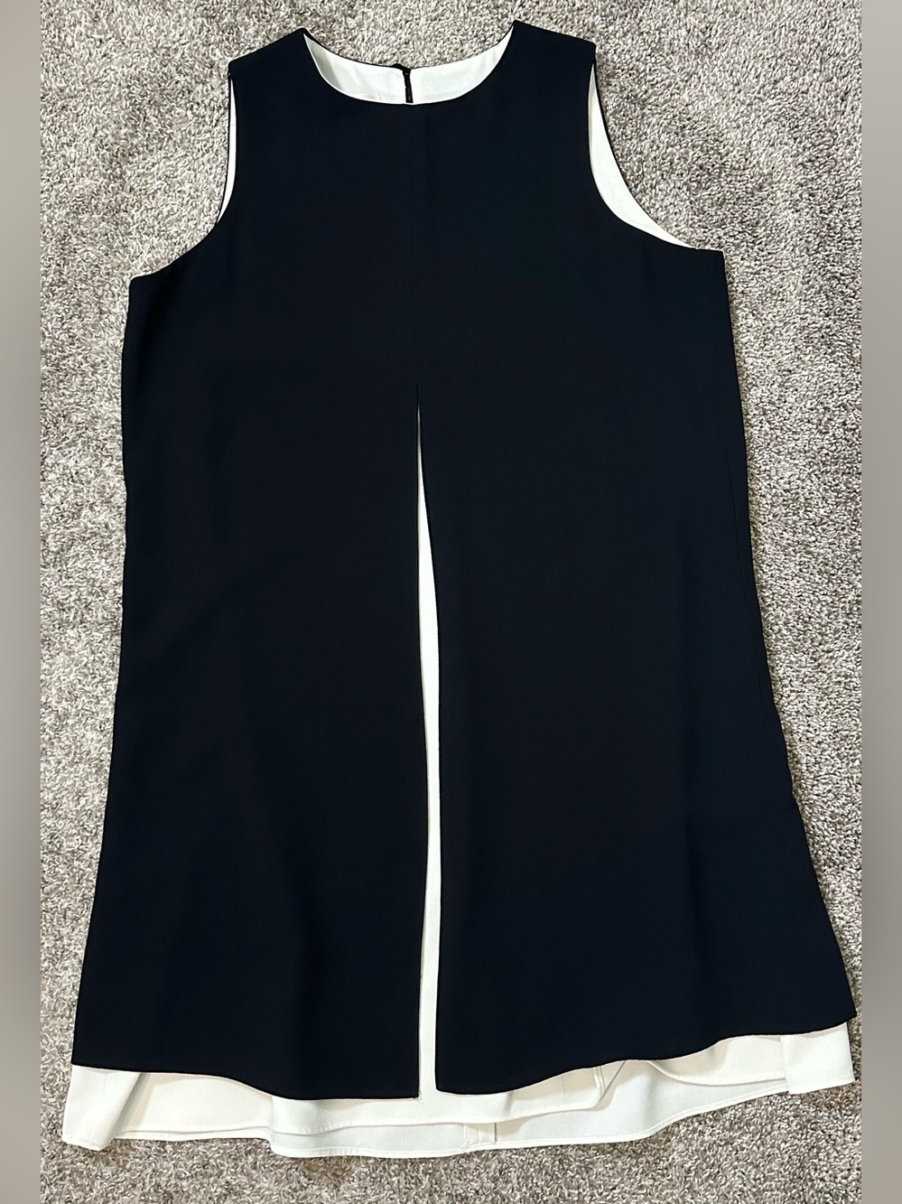 Jones New York Black and Cream Sleeveless Colorblock Layered Shift Dress Size 10